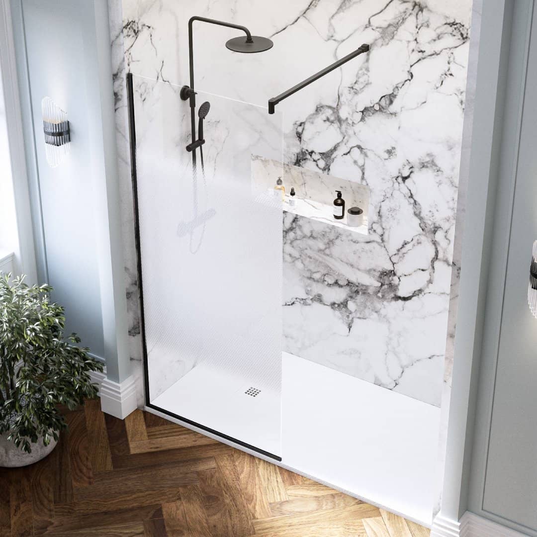 i8-Frosted-overhead-Matt-Black-wetroom-